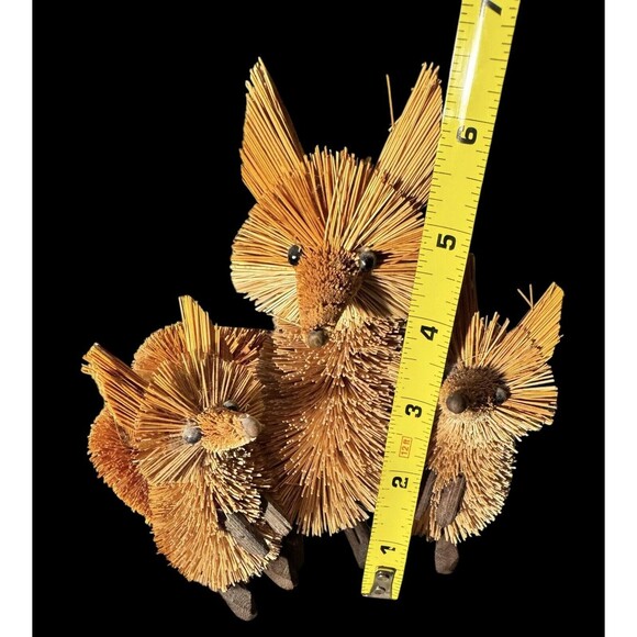 VTG CARIBOU COFFEE CROSS FOX FAMILY ORNAMENT FIGURINE 6.5”x5” RARE - Picture 3 of 9